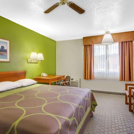 Super 8 By Wyndham Price Motel Kültér fotó