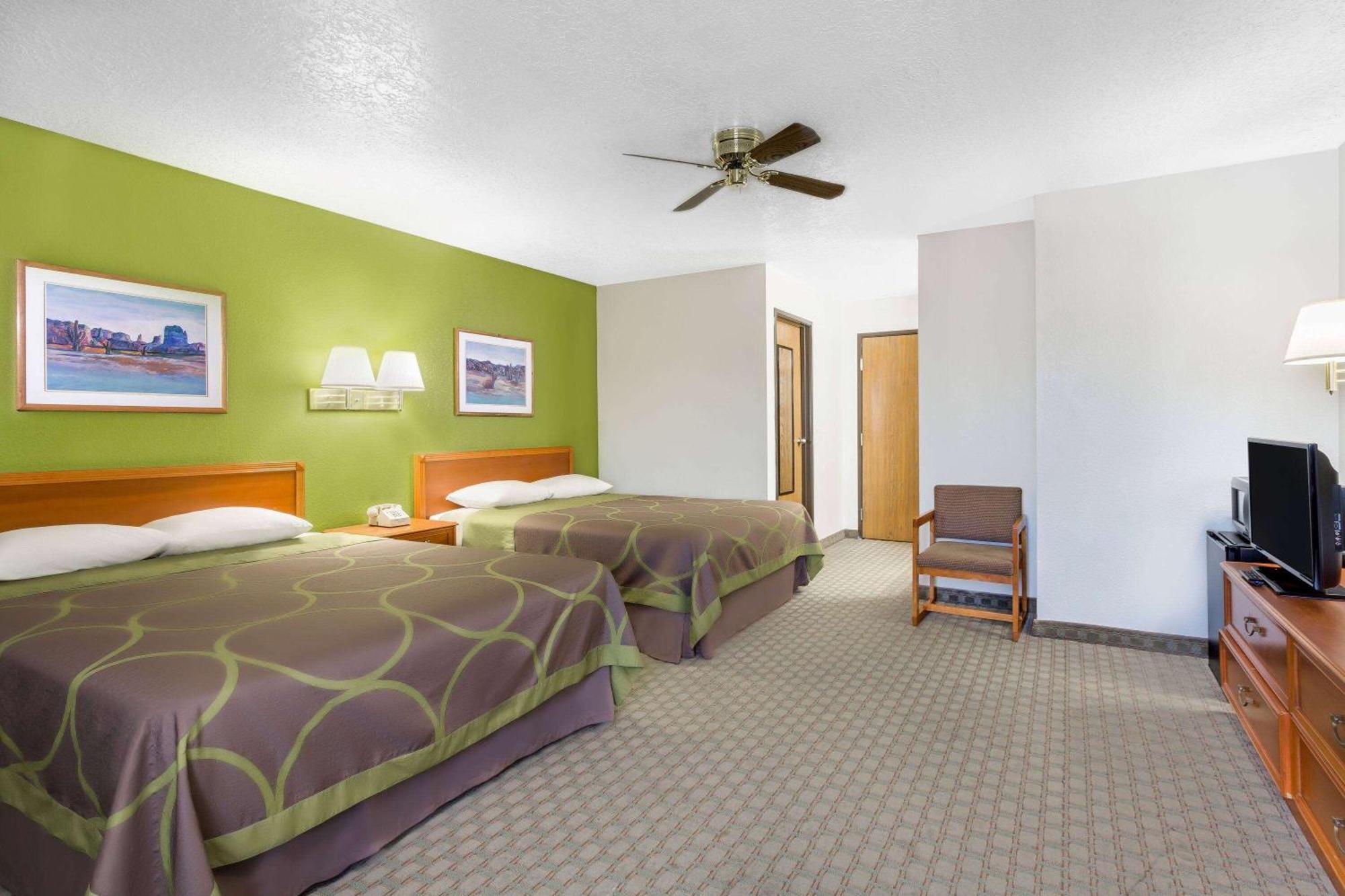 Super 8 By Wyndham Price Motel Kültér fotó